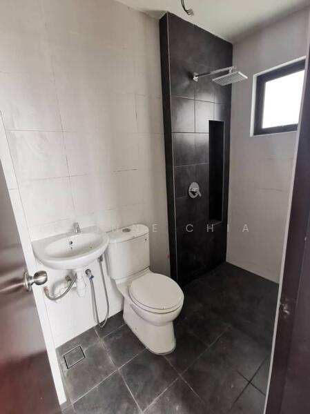 Semi-Detached House for Sale in Senai (Johor) - Evonne Chia - Bathroom - PropertyGuru.com.my