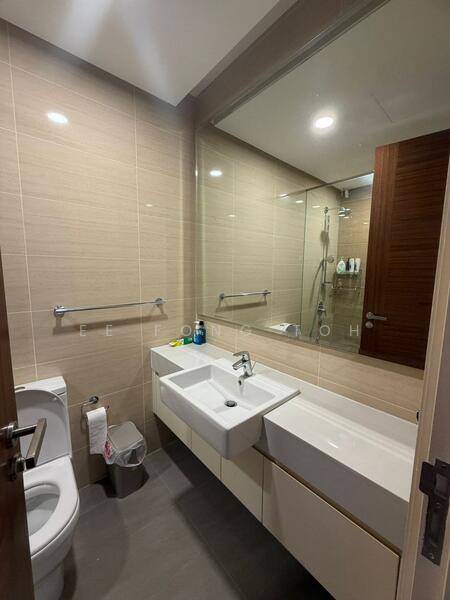 Service Residence for Sale at The Astaka @ 1 Bukit Senyum - Ee Fong Toh - Bathroom - PropertyGuru.com.my
