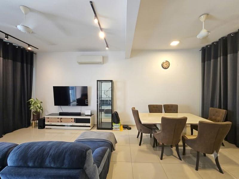 Rumah Teres 2-Tingkat untuk Dijual di Bandar Rimbayu (Telok Panglima Garang) - Leon Goh - Living Room - PropertyGuru.com.my