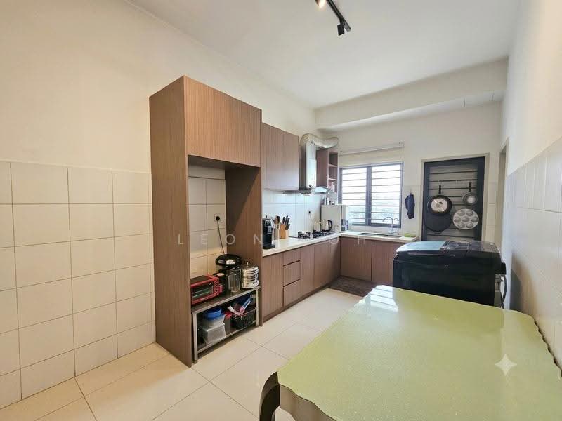 Rumah Teres 2-Tingkat untuk Dijual di Bandar Rimbayu (Telok Panglima Garang) - Leon Goh - Kitchen - PropertyGuru.com.my
