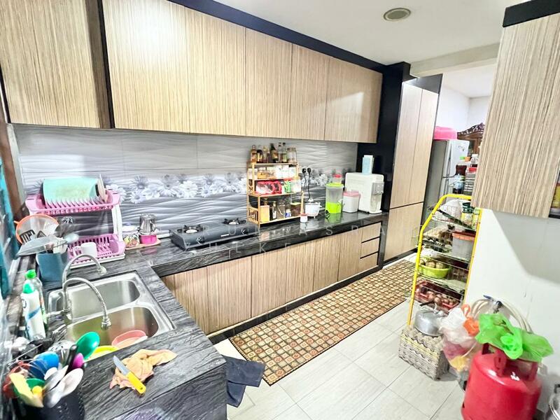 2-storey Terraced House for Sale in Nilai (Negeri Sembilan) - Zairul Asrah Zulkefli - Kitchen - PropertyGuru.com.my
