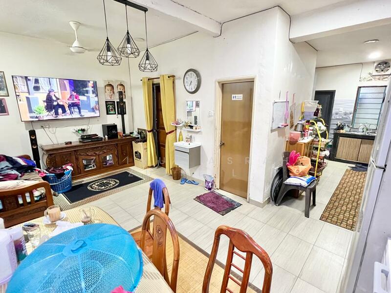 2-storey Terraced House for Sale in Nilai (Negeri Sembilan) - Zairul Asrah Zulkefli - Living Room - PropertyGuru.com.my