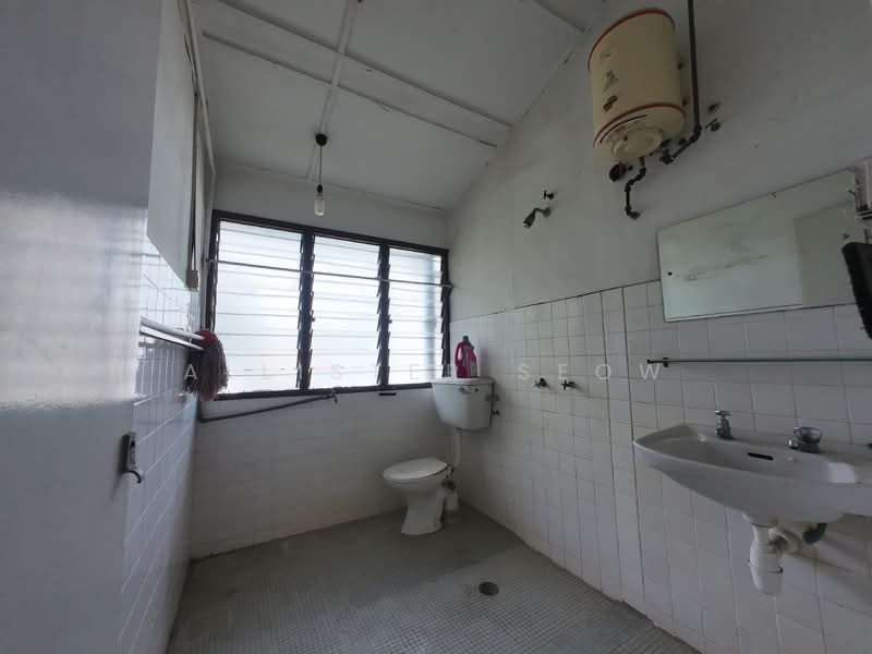 2-storey Terraced House for Sale in Taman Melawati (Ulu Kelang) - Allister Seow - Bathroom - PropertyGuru.com.my