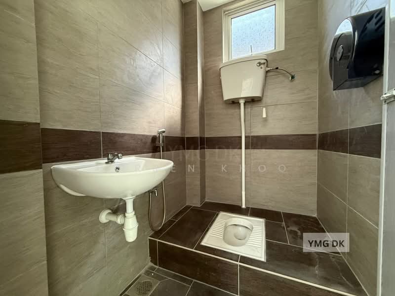 Kilang Berkembar untuk Disewa di Klang (Selangor) - Darren Khoo - Bathroom - PropertyGuru.com.my