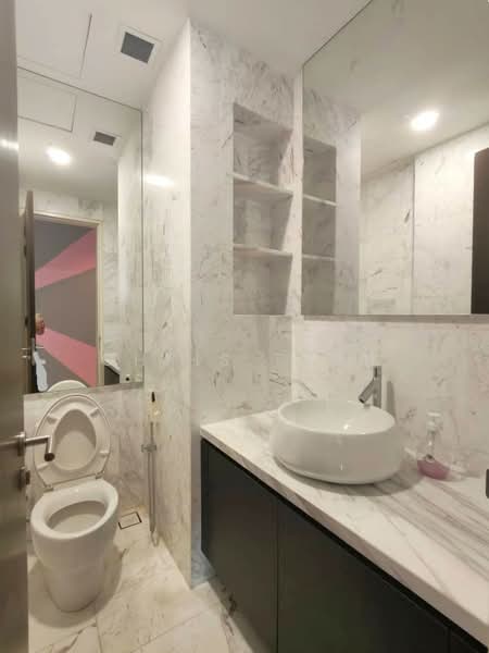 The Light Collection IV untuk Untuk Disewa - RM 4,500 /bulan, Mac 2026 - Bathroom - PropertyGuru.com.my