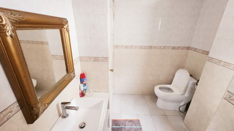 Rumah Teres 3 Tingkat untuk Dijual di Ampang Jaya (Ampang) - Zubaidah Kadir - Bathroom - PropertyGuru.com.my
