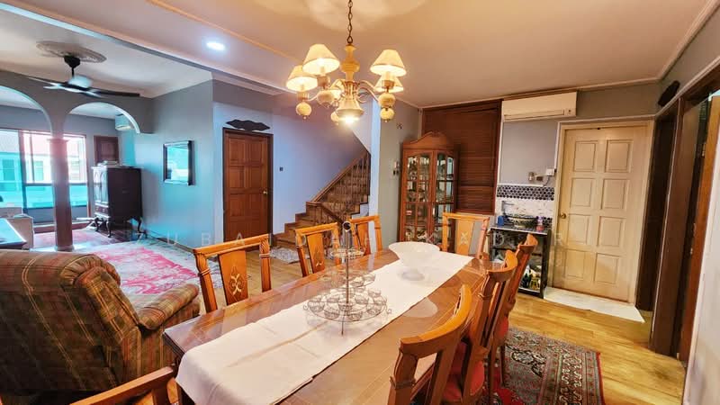 Rumah Teres 3 Tingkat untuk Dijual di Ampang Jaya (Ampang) - Zubaidah Kadir - Dining Room - PropertyGuru.com.my