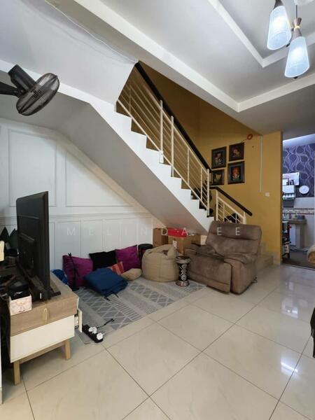 Cluster House for Sale in Taman Seri Austin (Tebrau) - Melinda Ee - Living Room - PropertyGuru.com.my