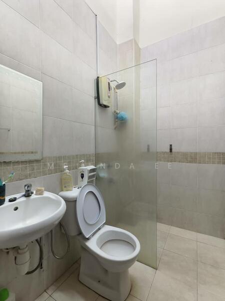 Cluster House for Sale in Taman Seri Austin (Tebrau) - Melinda Ee - Bathroom - PropertyGuru.com.my