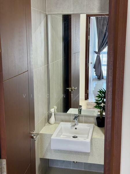 Condominium for Rent at Queens Residences Q2 @ Queens Waterfront - Vincent Tan - Bathroom - PropertyGuru.com.my