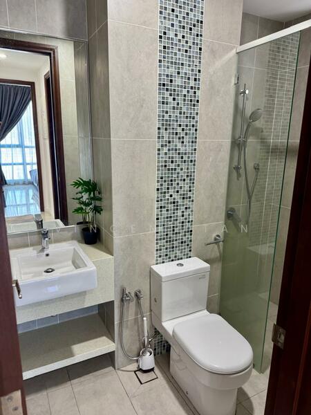 Condominium for Rent at Queens Residences Q2 @ Queens Waterfront - Vincent Tan - Bathroom - PropertyGuru.com.my