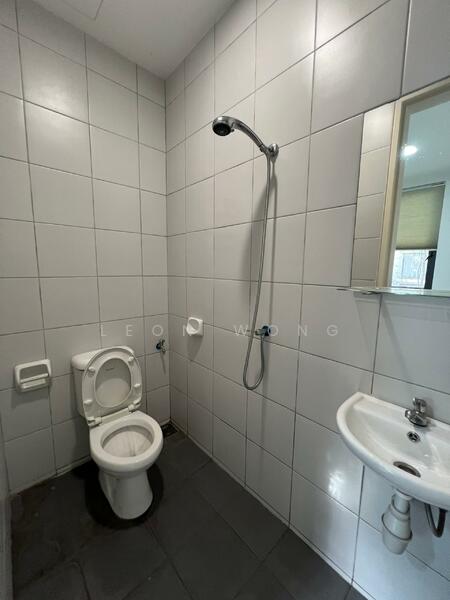 3-storey Terraced House for Rent in Tamansari (Rawang) - LEON WONG - Bathroom - PropertyGuru.com.my