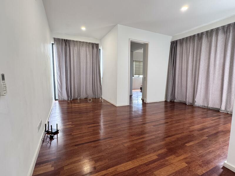 3-storey Terraced House for Rent in Tamansari (Rawang) - LEON WONG - Living Room - PropertyGuru.com.my