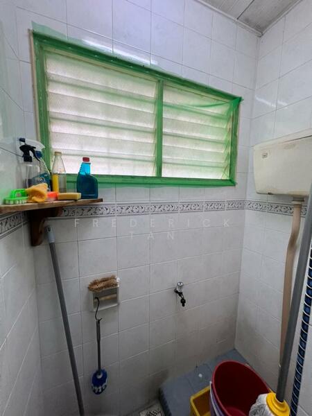1-storey Terraced House for Sale in Taman Sri Segambut (Segambut) - Frederick Tan - Bathroom - PropertyGuru.com.my