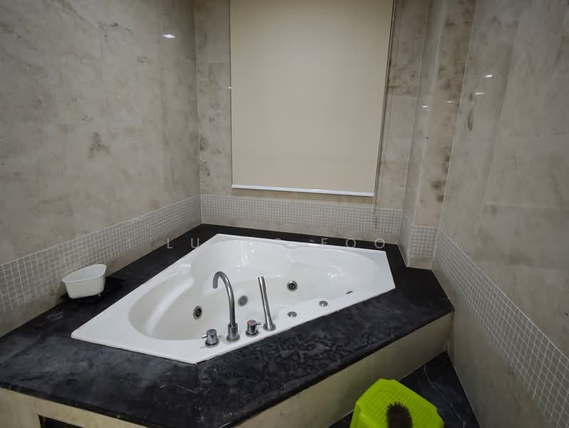 Condominium for Rent at Moonlight Bay - Lucas Foo - Bathroom - PropertyGuru.com.my