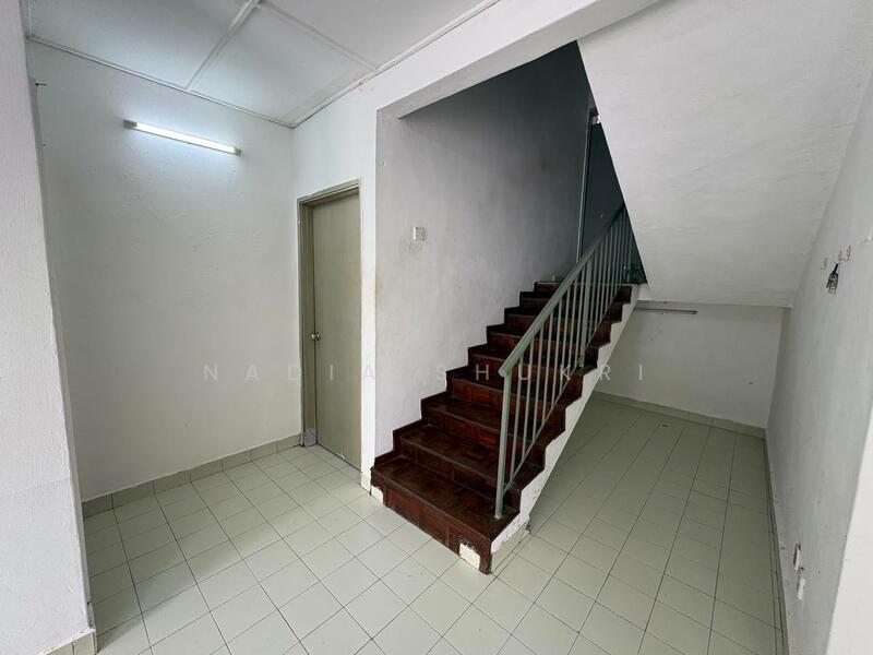 Rumah Teres 1.5 Tingkat untuk Dijual di Seksyen 7 (Kota Damansara) - Nadia Shukri - Entrance - PropertyGuru.com.my