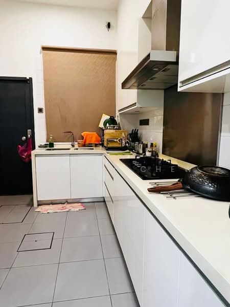 Rumah Teres 3 Tingkat untuk Dijual di Taman Green Lane (Jelutong) - Alisson Chew - Kitchen - PropertyGuru.com.my
