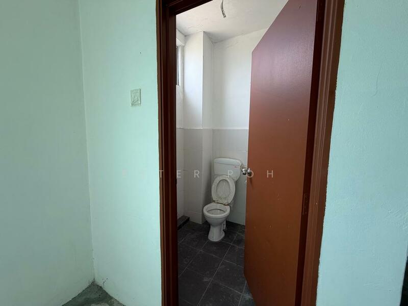 Shop / Office for Rent in Seremban (Negeri Sembilan) - Ester Poh - Bathroom - PropertyGuru.com.my