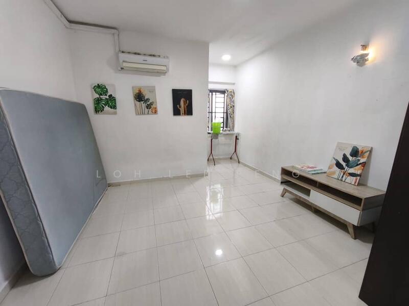 The Embassy (Bangunan Duta Impian) untuk Untuk Disewa - RM 1,800 /bulan, Feb 2026 - Living Room - PropertyGuru.com.my