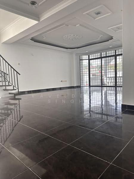 Commercial Bungalow for Sale in SS2 (Petaling Jaya) - Kaveldeep Singh - Living Room - PropertyGuru.com.my