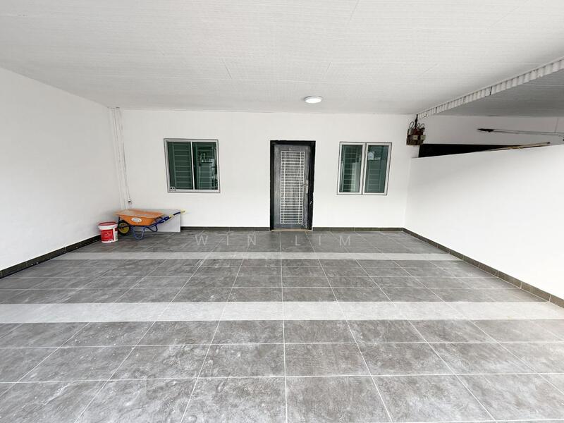 1-storey Terraced House for Sale in Senai (Johor) - Win Lim - Entrance - PropertyGuru.com.my