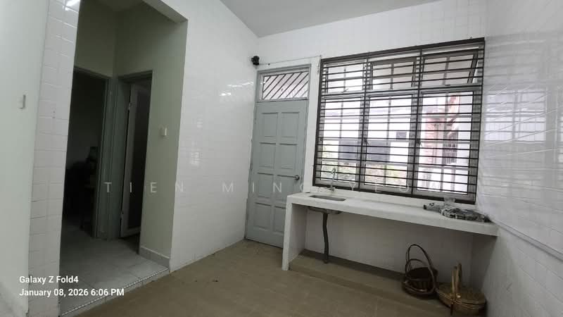Semi-Detached House for Sale in Taman Perling (Perling) - Tien Ming Yeow - Kitchen - PropertyGuru.com.my