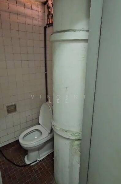 Shop for Rent in Seksyen 52 (Petaling Jaya) - Vincent Lee - Bathroom - PropertyGuru.com.my