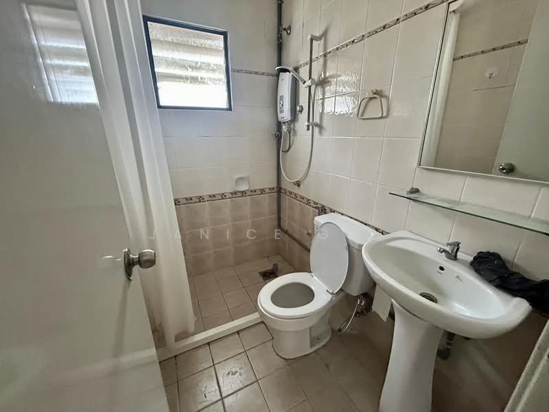 Townhouse for Rent in Bandar Sunway (Sunway) - Janice Goh - Bathroom - PropertyGuru.com.my