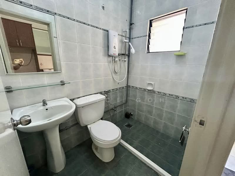 Townhouse for Rent in Bandar Sunway (Sunway) - Janice Goh - Bathroom - PropertyGuru.com.my