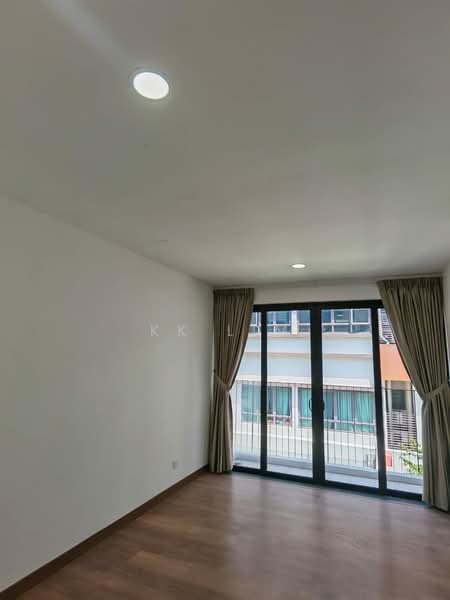 Townhouse for Rent in Petaling Jaya (Selangor) - KK Lim - Balcony - PropertyGuru.com.my