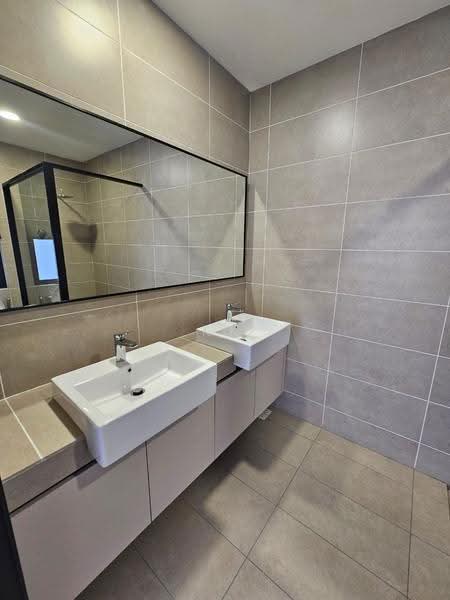 Rumah Bandar untuk Disewa di Kayu Ara (Selangor) - KK Lim - Bathroom - PropertyGuru.com.my