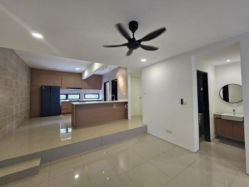 Rumah Bandar untuk Disewa di Kayu Ara (Selangor) - KK Lim - Kitchen - PropertyGuru.com.my