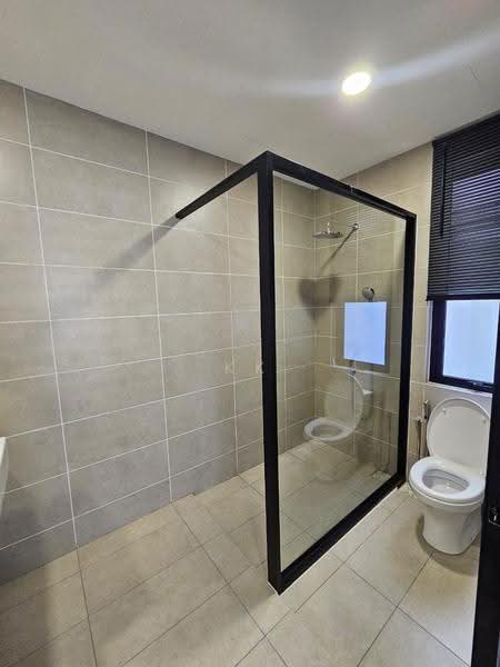 Rumah Bandar untuk Disewa di Kayu Ara (Selangor) - KK Lim - Bathroom - PropertyGuru.com.my