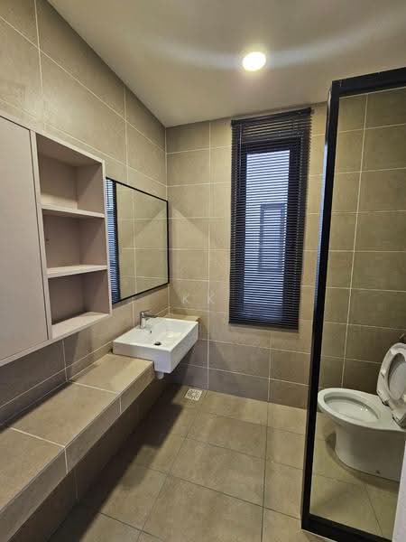 Rumah Bandar untuk Disewa di Kayu Ara (Selangor) - KK Lim - Bathroom - PropertyGuru.com.my