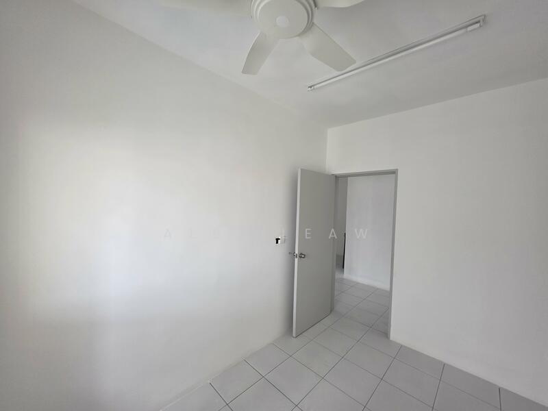 Condominium for Rent at Residensi Sateria - Alex Leaw - PropertyGuru.com.my