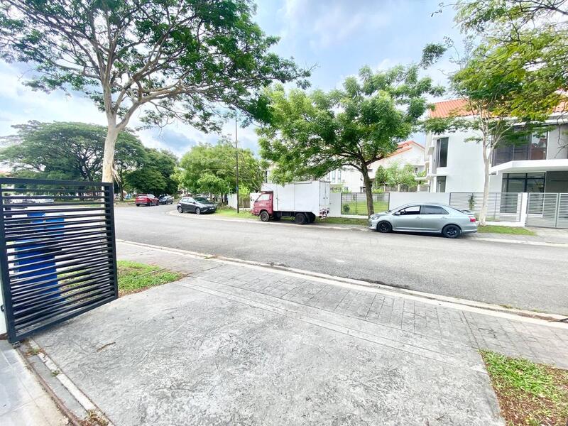 For Sale - Pentas