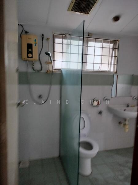 2-storey Terraced House for Sale in Bukit Rahman Putra (Sungai Buloh) - Elaine Chin - Bathroom - PropertyGuru.com.my