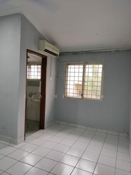 2-storey Terraced House for Sale in Bukit Rahman Putra (Sungai Buloh) - Elaine Chin - Interior - PropertyGuru.com.my