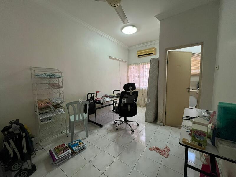 Terraced House for Sale in Bandar Sungai Long (Selangor) - Sam Hoo - Study - PropertyGuru.com.my