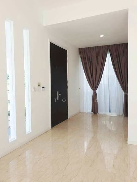 Rumah Berkembar untuk Disewa di East Ledang (Iskandar Puteri (Nusajaya)) - Heston Lai - Entrance - PropertyGuru.com.my