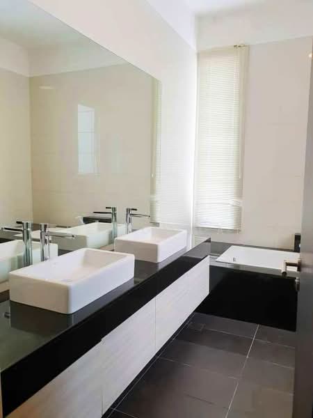 Rumah Berkembar untuk Disewa di East Ledang (Iskandar Puteri (Nusajaya)) - Heston Lai - Bathroom - PropertyGuru.com.my