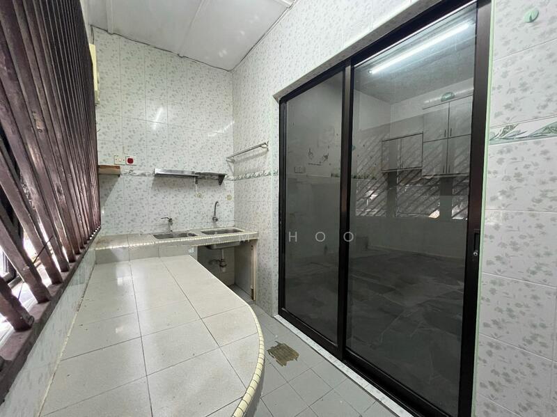 Terraced House for Sale in Bandar Sungai Long (Selangor) - Sam Hoo - Kitchen - PropertyGuru.com.my