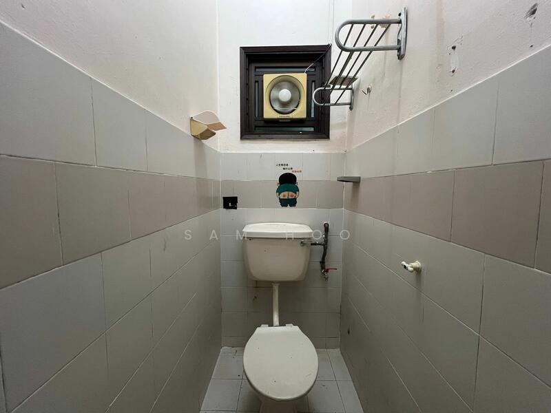 Terraced House for Sale in Bandar Sungai Long (Selangor) - Sam Hoo - Bathroom - PropertyGuru.com.my
