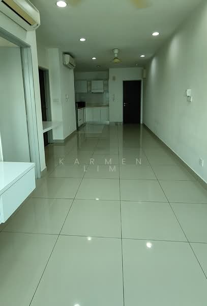 Kondominium untuk Dijual di Hedgeford 10 Residences - Karmen Lim - Living Room - PropertyGuru.com.my