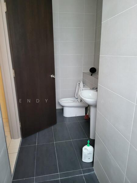 Semi-Detached House for Sale in Setia Eco Gardens (Gelang Patah) - Endy Law Law - Bathroom - PropertyGuru.com.my