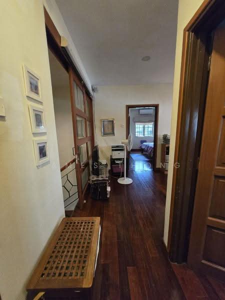 2-storey Terraced House for Sale in Bandar Kinrara Seksyen 1 (Bandar Kinrara) - James Thong - Corridor - PropertyGuru.com.my