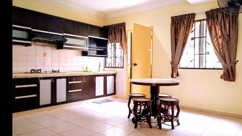 2-storey Terraced House for Sale in Shah Alam (Selangor) - Nadiah Abdullah - Kitchen - PropertyGuru.com.my