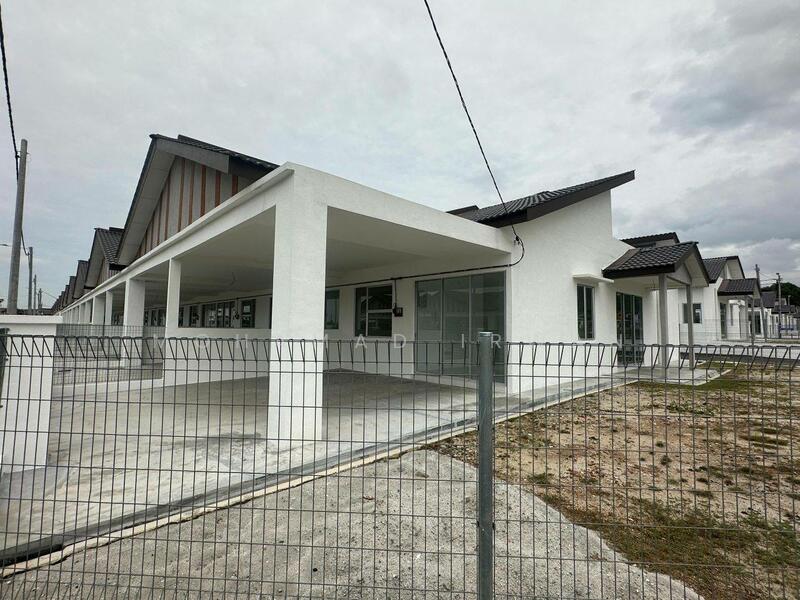 1-storey Terraced House for Sale in Kampung Kepayang (Perak) - Mohamad Irwan - Exterior - PropertyGuru.com.my