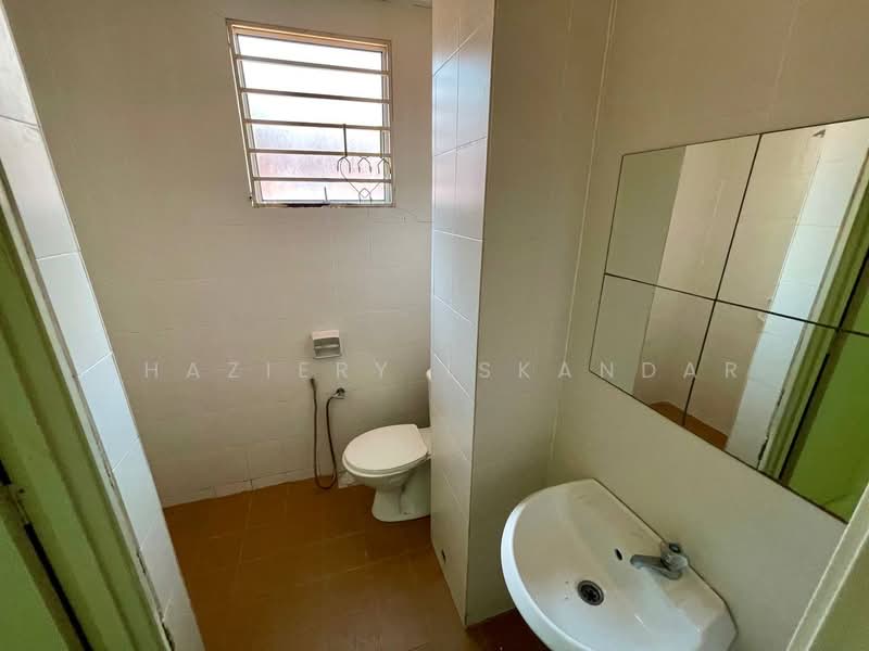 2-storey Terraced House for Sale in Alam Budiman (Shah Alam) - Shaziery Iskandar - PropertyGuru.com.my