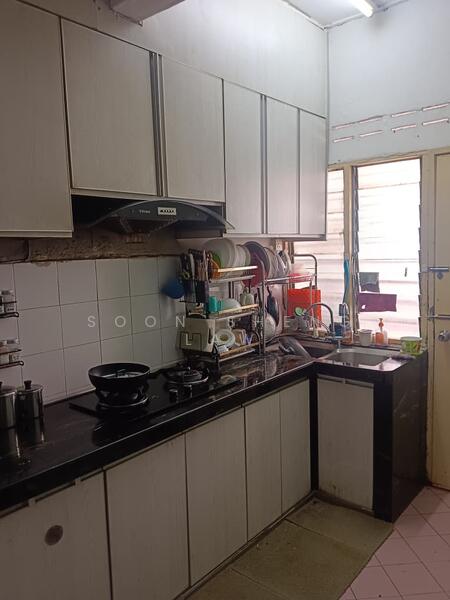2-storey Terraced House for Sale in Bandar Rinching (Semenyih) - Soon Sheng Law - Kitchen - PropertyGuru.com.my